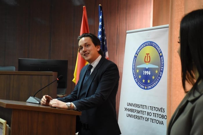 Adrian Dinkl bei internationalem Vortrag