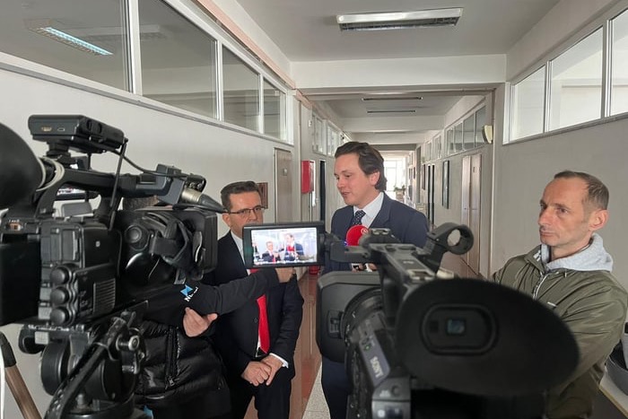 Adrian Dinkl im Medieninterview